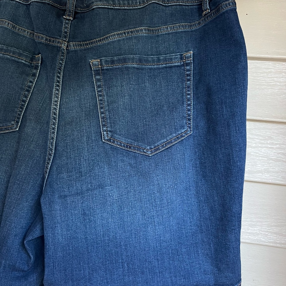 Lane Bryant Mid Rise Girlfriend Shorts Size 20 - Picture 8 of 11